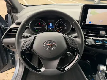 TOYOTA C-HR 1 8l  PDCv h RFK SHZ Navi