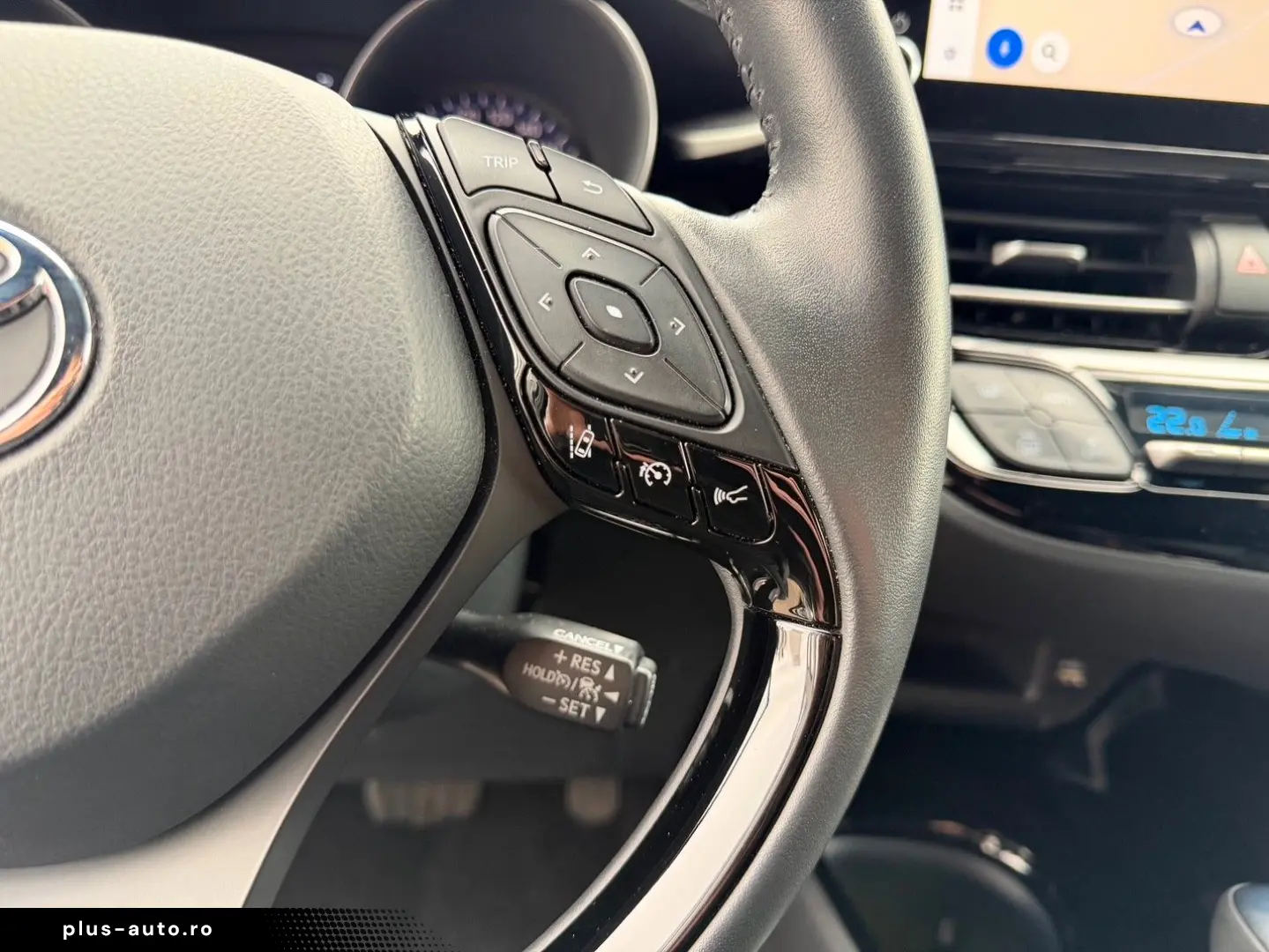 TOYOTA C-HR 1 8l  PDCv h RFK SHZ Navi