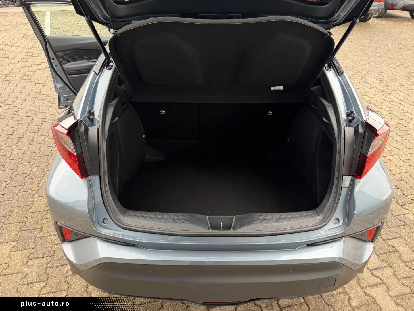 TOYOTA C-HR 1 8l  PDCv h RFK SHZ Navi