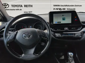 TOYOTA C-HR Hybrid Team D Navi LED Apple CarPlay Androi