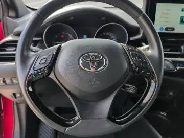 TOYOTA C-HR Hybrid Team D Navi LED Apple CarPlay Androi