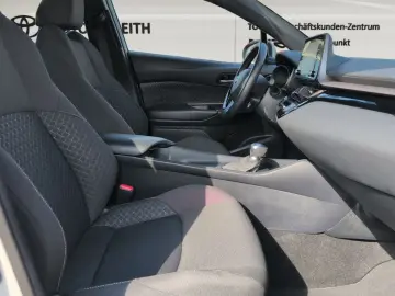 TOYOTA C-HR Hybrid Flow LED Mehrzonenklima DAB Spurhalt