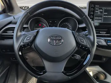 TOYOTA C-HR Hybrid Flow LED Mehrzonenklima DAB Spurhalt