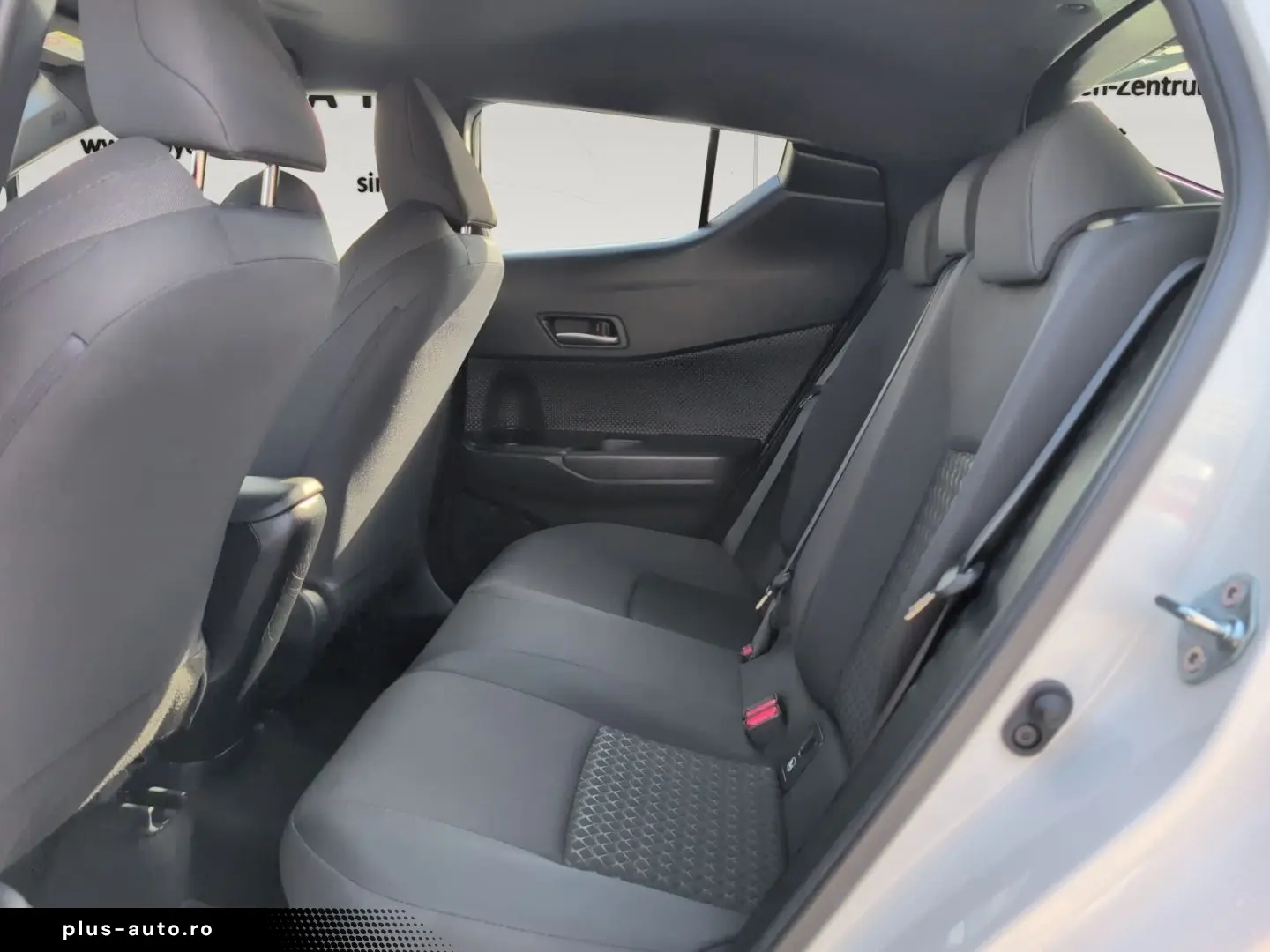 TOYOTA C-HR Hybrid Flow LED Mehrzonenklima DAB Spurhalt