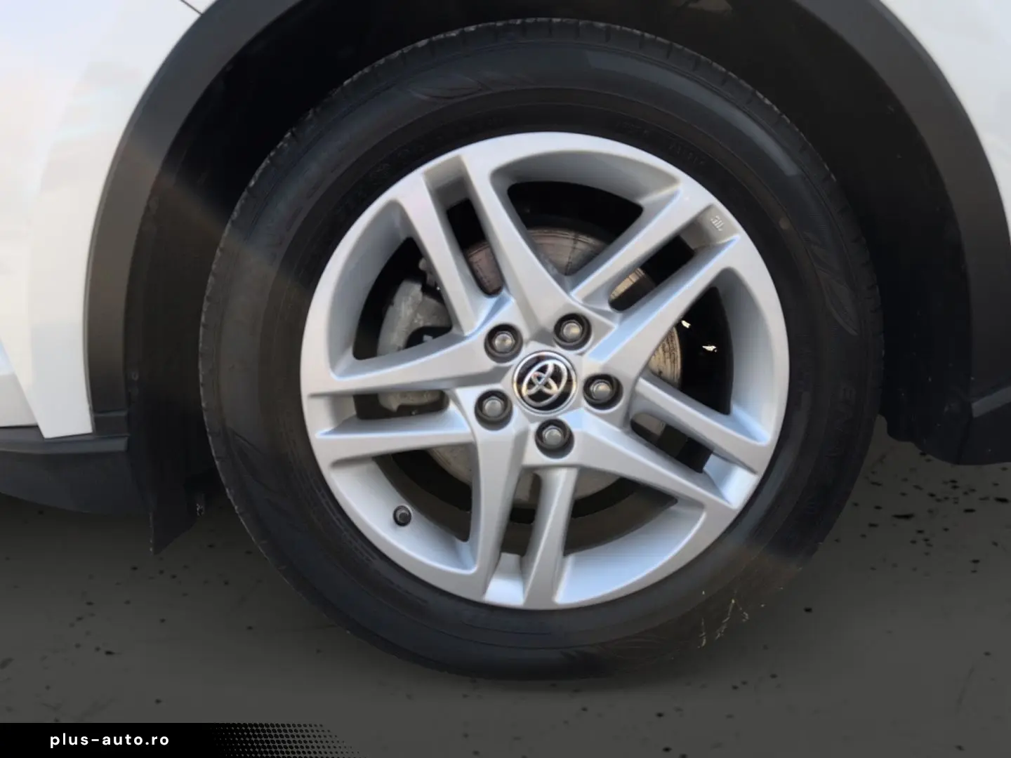 TOYOTA C-HR Hybrid Flow LED Mehrzonenklima DAB Spurhalt