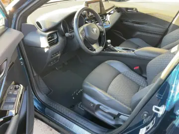 TOYOTA C-HR 1.8 Team D ACC LED Navi SHZ 2xKlima Kam. LM