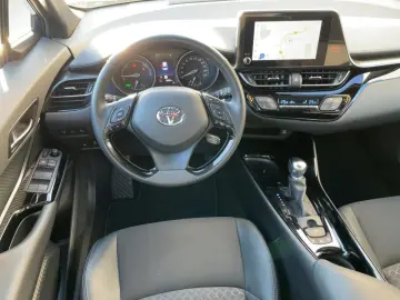 TOYOTA C-HR 1.8 Team D ACC LED Navi SHZ 2xKlima Kam. LM