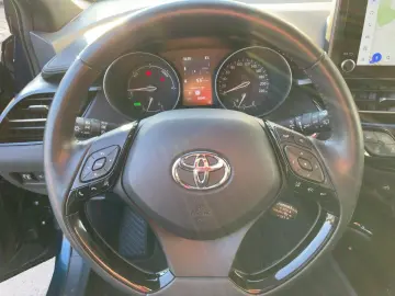 TOYOTA C-HR 1.8 Team D ACC LED Navi SHZ 2xKlima Kam. LM