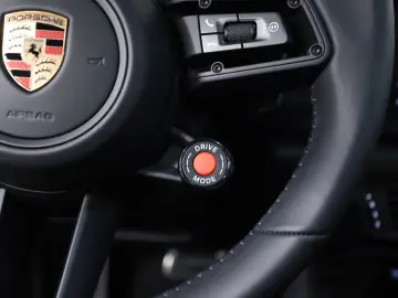 PORSCHE 911 Carrera GTS T-Hybrid 18W PASM Sitzbe HD-LED