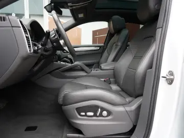 Porsche Cayenne-Coupe