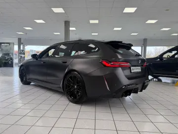 BMW M5 Touring Ultimate-Paket PANO HUD B&W ACC 360
