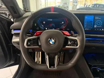 BMW M5 Touring Ultimate-Paket PANO HUD B&W ACC 360