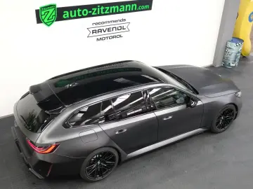 BMW M5 Touring CARBON GLOW B&W DRIVER MATT AHK