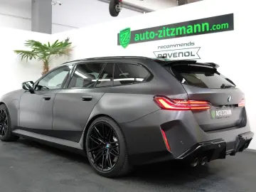 BMW M5 Touring CARBON GLOW B&W DRIVER MATT AHK