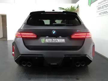 BMW M5 Touring CARBON GLOW B&W DRIVER MATT AHK
