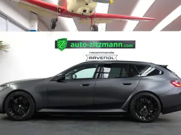 BMW M5 Touring CARBON GLOW B&W DRIVER MATT AHK