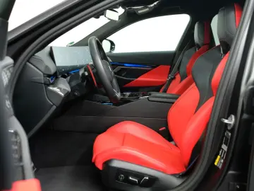 BMW M5 Touring CARBON GLOW B&W DRIVER MATT AHK