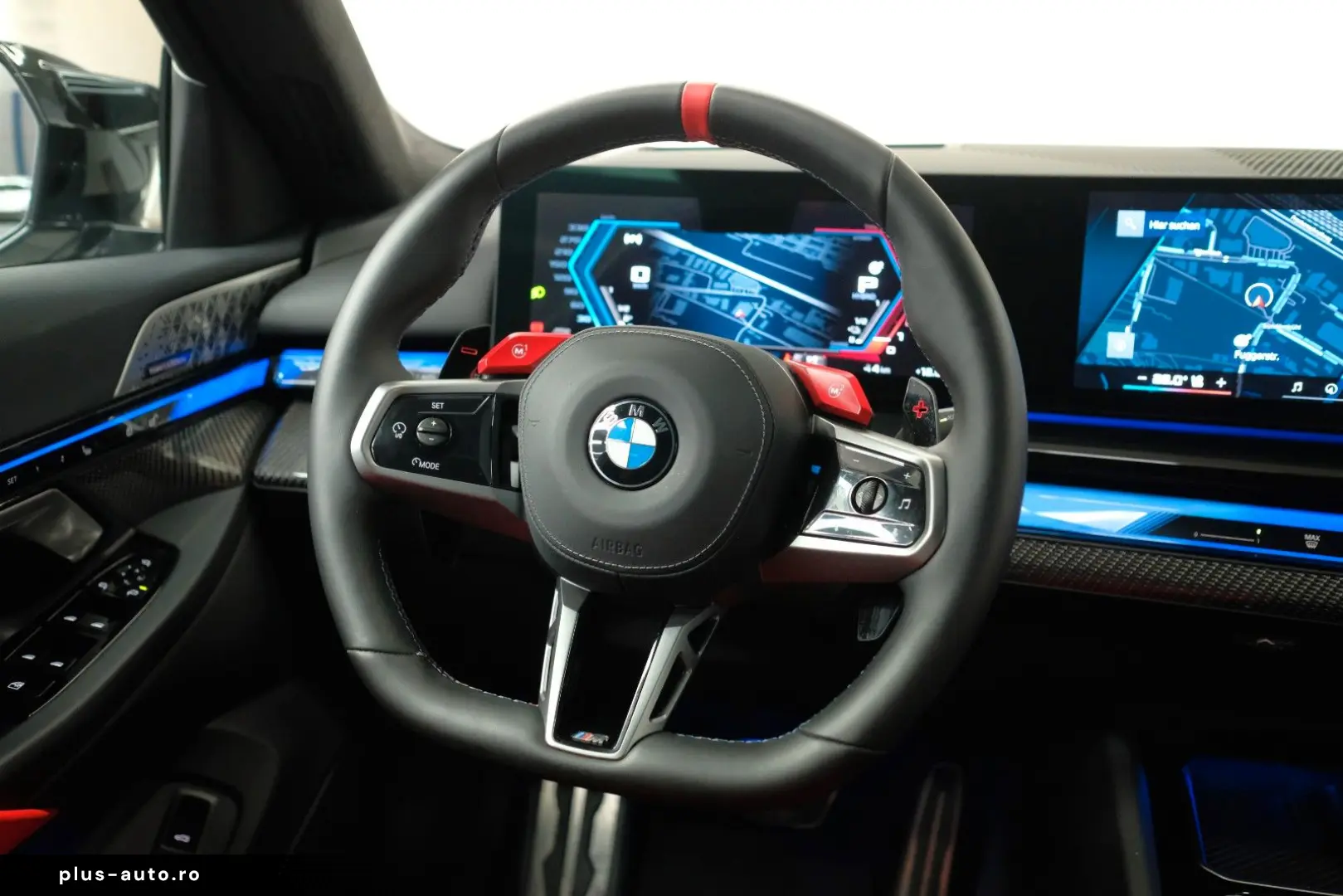 BMW M5 Touring CARBON GLOW B&W DRIVER MATT AHK