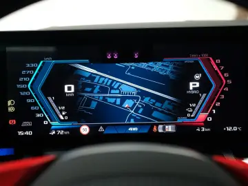 BMW M5 Touring CARBON GLOW B&W DRIVER MATT AHK