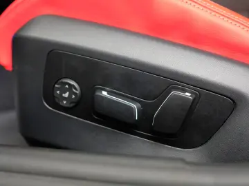 BMW M5 Touring CARBON GLOW B&W DRIVER MATT AHK