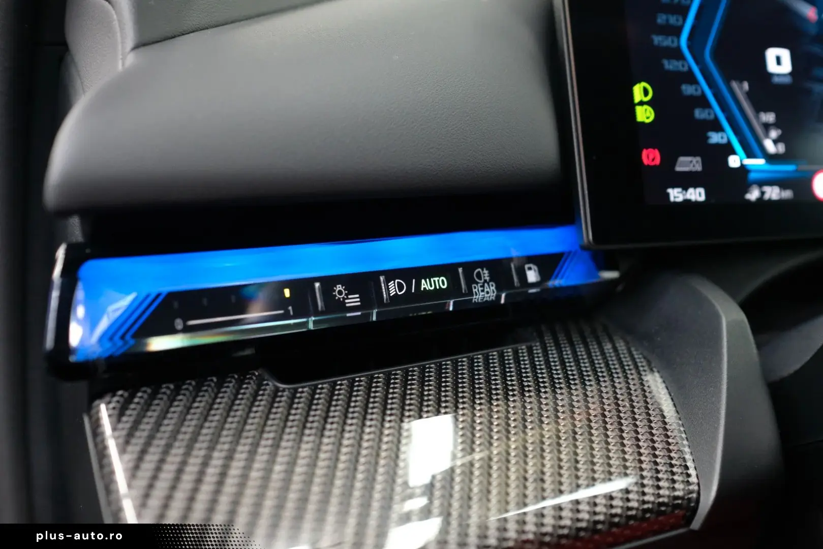 BMW M5 Touring CARBON GLOW B&W DRIVER MATT AHK