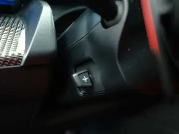 BMW M5 Touring CARBON GLOW B&W DRIVER MATT AHK