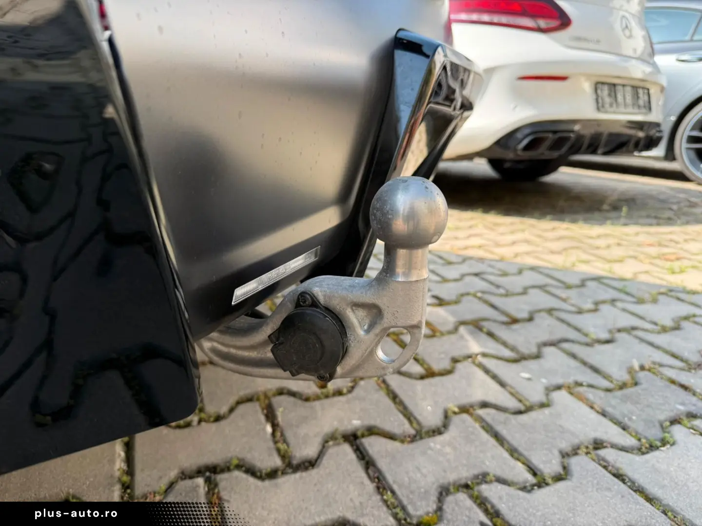 BMW M5 Touring CARBON GLOW B&W DRIVER MATT AHK