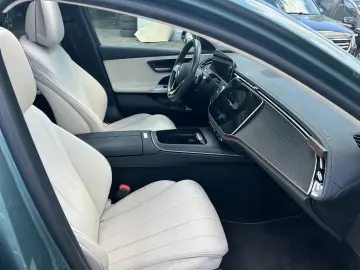 MERCEDES-BENZ E 300 E Limousine E 300 e Avantgarde A&hellip;