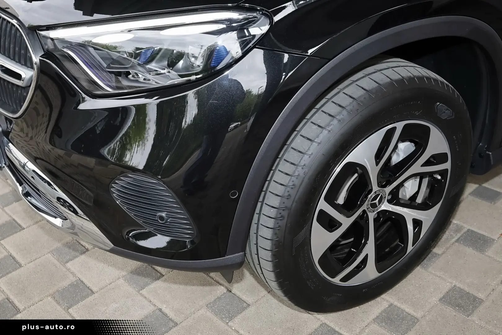 MERCEDES-BENZ GLC 300 e 4MATIC AHK DISTRO TOTWINKEL &hellip;