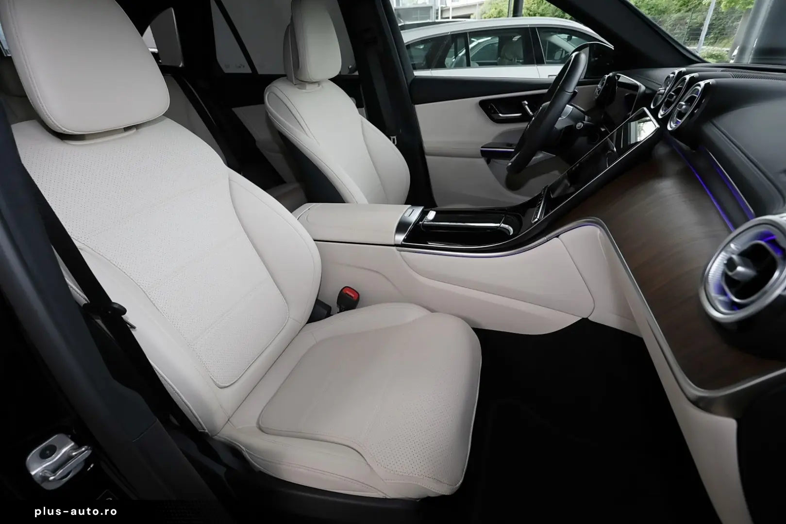 MERCEDES-BENZ GLC 300 e 4MATIC AHK DISTRO TOTWINKEL &hellip;