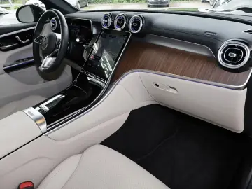 MERCEDES-BENZ GLC 300 e 4MATIC AHK DISTRO TOTWINKEL &hellip;