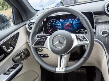 MERCEDES-BENZ GLC 300 de Edition Avantgarde 4MATIC A&hellip;