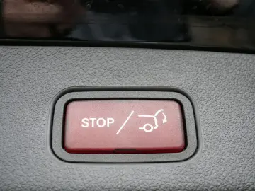 MERCEDES-BENZ GLC 300 de Edition Avantgarde 4MATIC A&hellip;