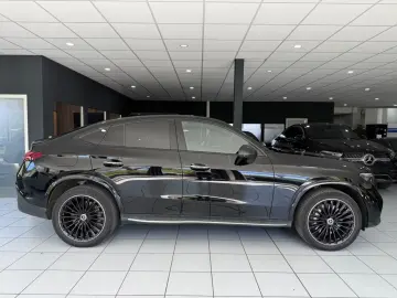 MERCEDES-BENZ GLC 300de 4M Coupe AMG PANO HEADUP MEM&hellip;