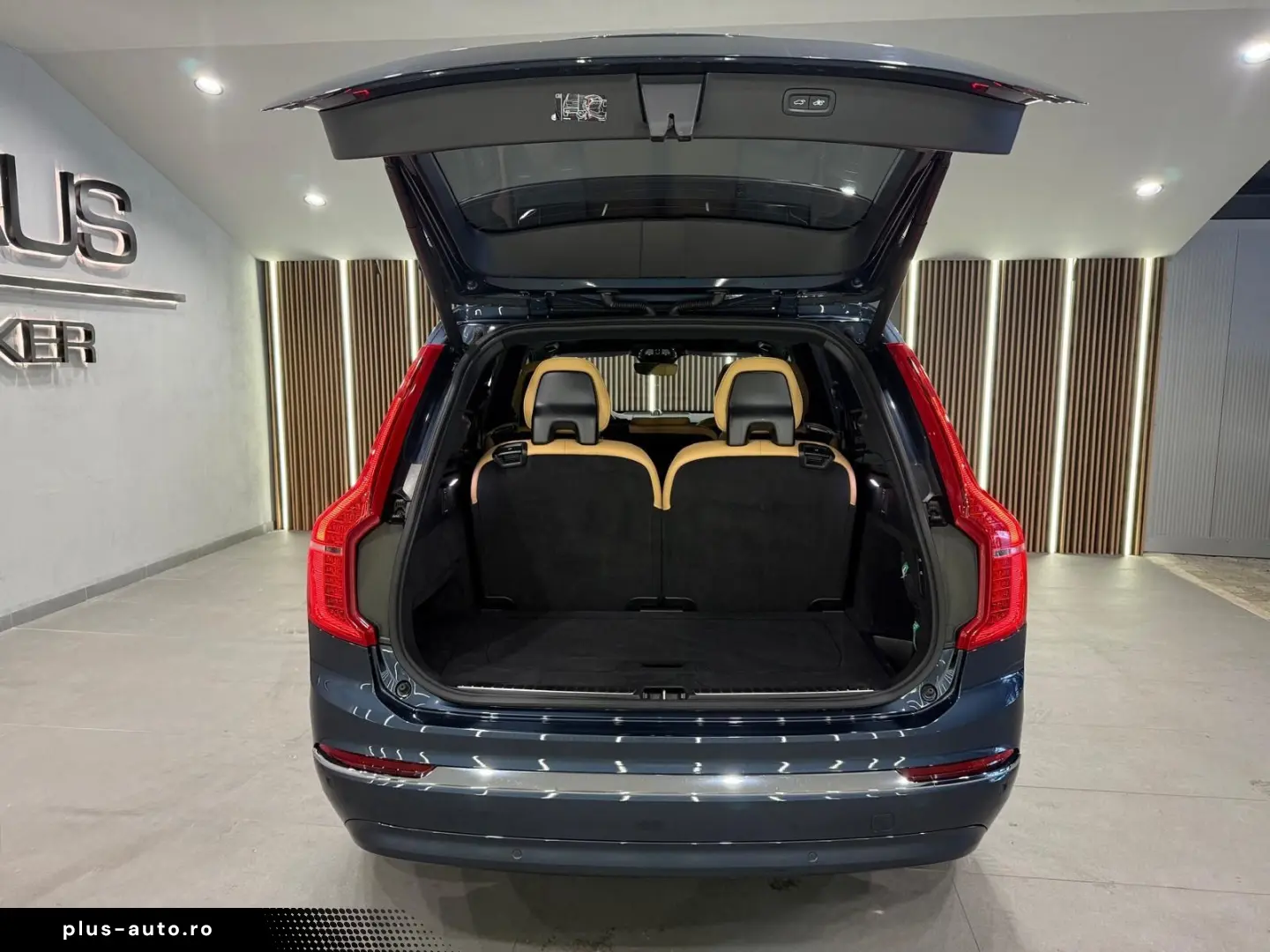 VOLVO XC90 Ultimate Bright AWD PANO MASSAGE LUFT