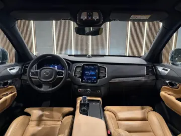 VOLVO XC90 Ultimate Bright AWD PANO MASSAGE LUFT