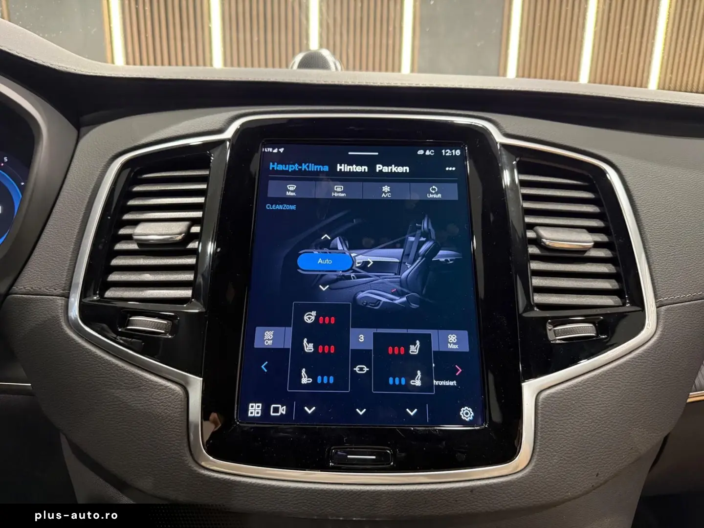 VOLVO XC90 Ultimate Bright AWD PANO MASSAGE LUFT