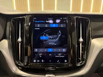 VOLVO XC90 Ultimate Bright AWD PANO MASSAGE LUFT