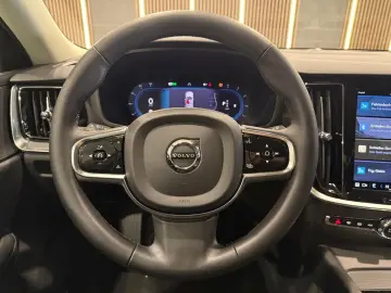 VOLVO XC90 Ultimate Bright AWD PANO MASSAGE LUFT