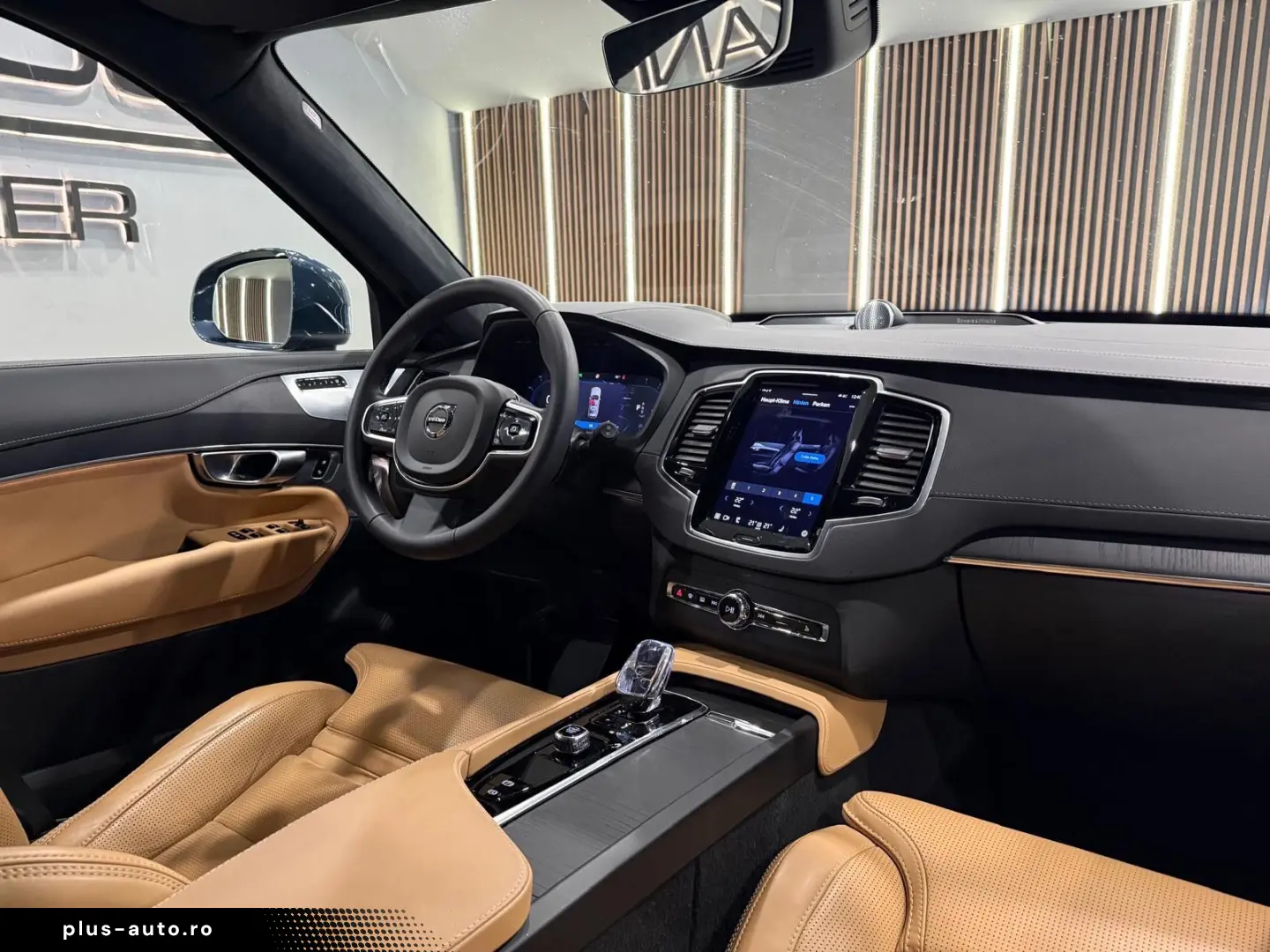 VOLVO XC90 Ultimate Bright AWD PANO MASSAGE LUFT