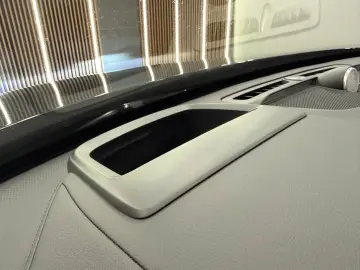 VOLVO XC90 Ultimate Bright AWD PANO MASSAGE LUFT