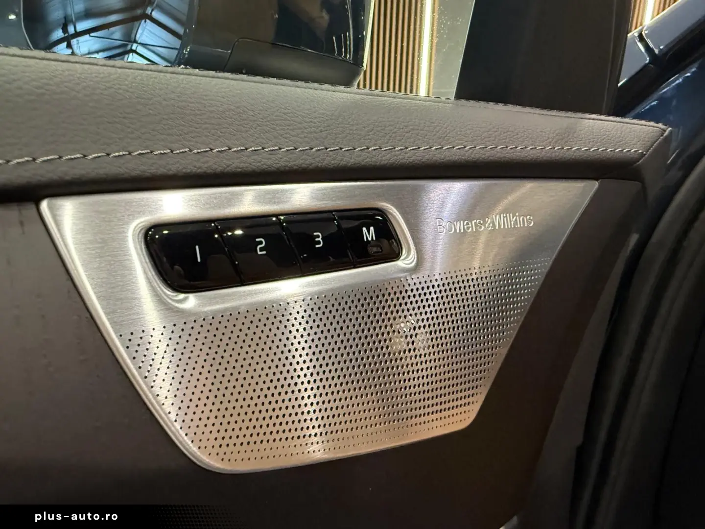 VOLVO XC90 Ultimate Bright AWD PANO MASSAGE LUFT