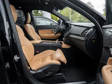 VOLVO XC90 T8 Plus Bright