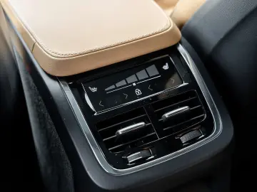 VOLVO XC90 T8 Plus Bright