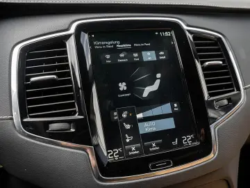 VOLVO XC90 T8 Plus Bright