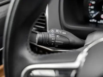 VOLVO XC90 T8 Plus Bright