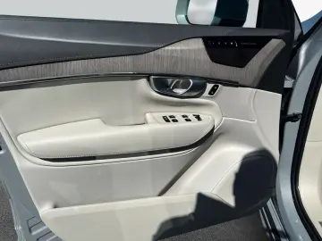 VOLVO XC90 B5 B AWD Plus Bright