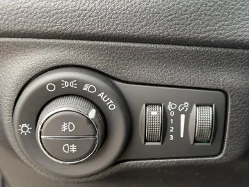 Jeep Compass 1.4 benzina 4x4   Garantie   Rate