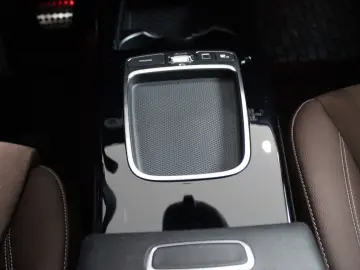 MERCEDES-BENZ CLA 200 7G-DCT AMG Line