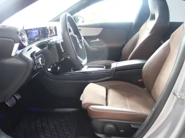 MERCEDES-BENZ CLA 200 7G-DCT AMG Line